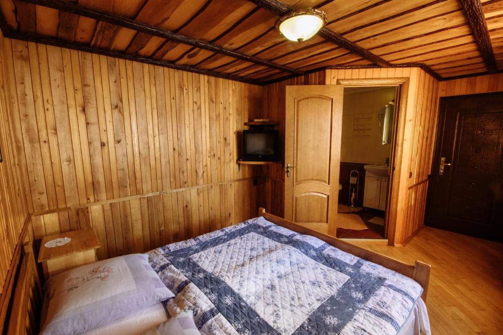 Korona Karpat - Double Room With Mountain View