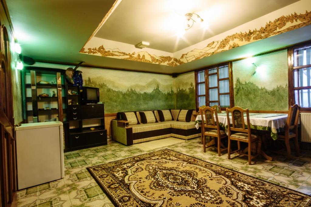 Korona Karpat - Family Room With Shared Bathroom