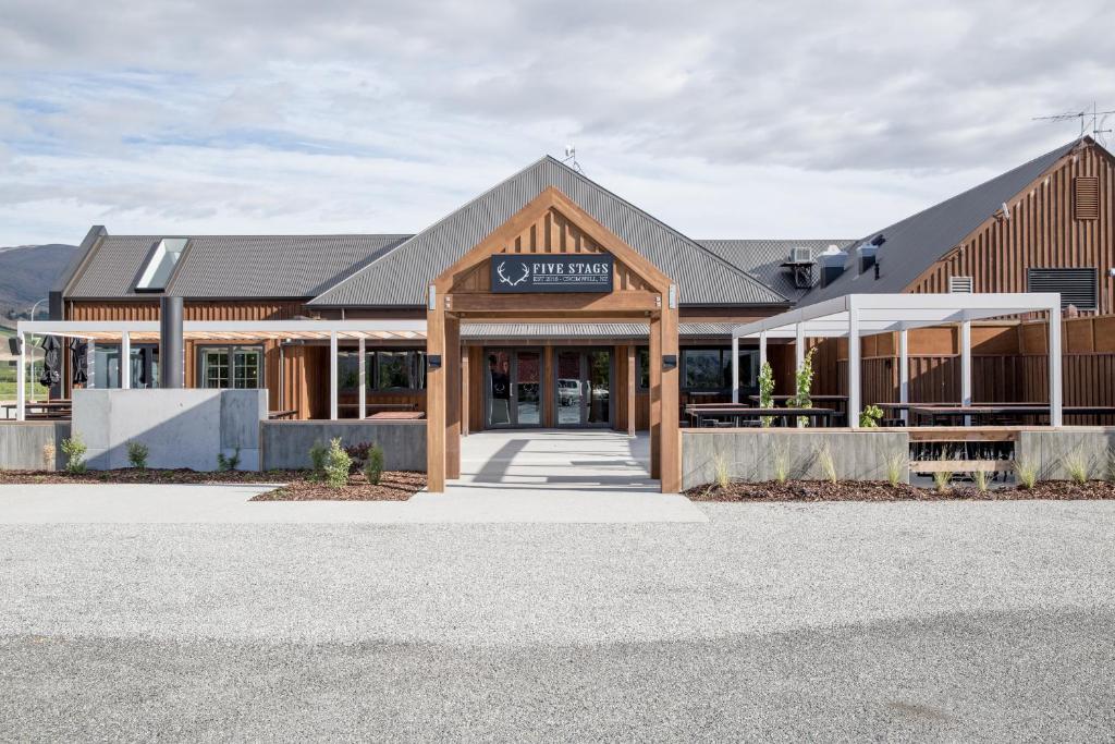 The Harvest Hotel - Resim 16