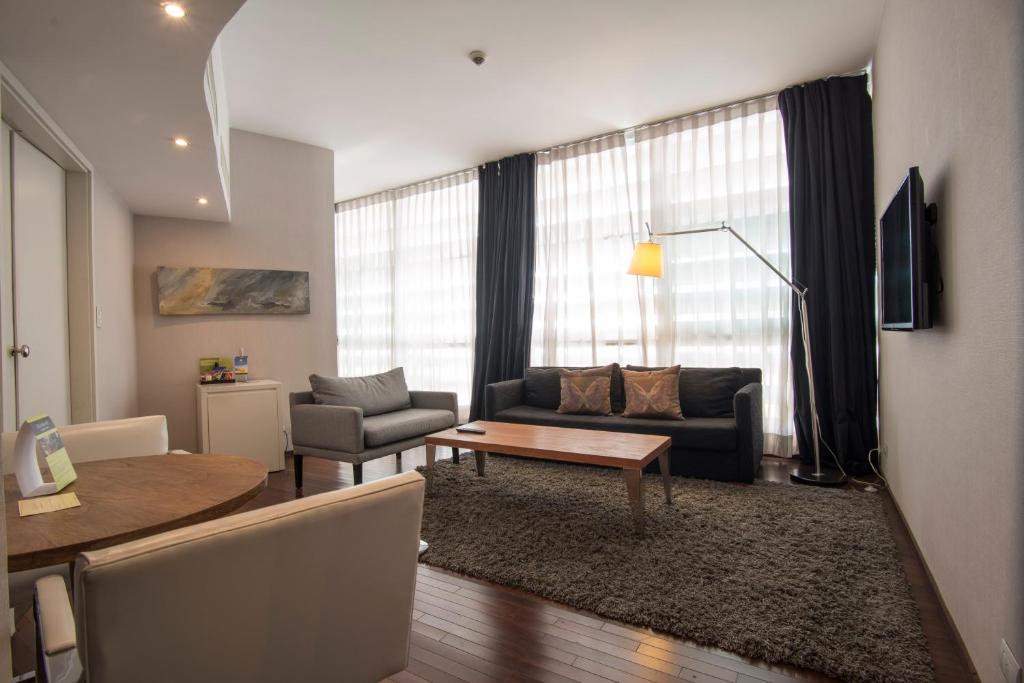 TV a/nebo společenská místnost v ubytování Hotel Guarani Asuncion