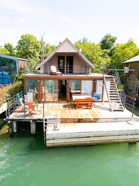 a house on a dock on the water at Kućica Pirata in Ulcinj