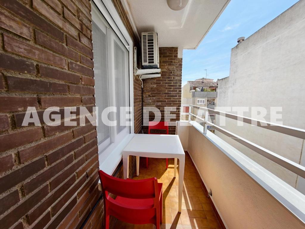 Appartement spacieux 8 pers avec clim, Wi-Fi et parking à Peniscola