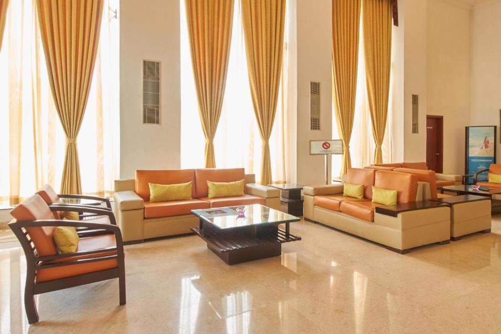 Posezení v ubytování Royal Sarovar Portico Siliguri