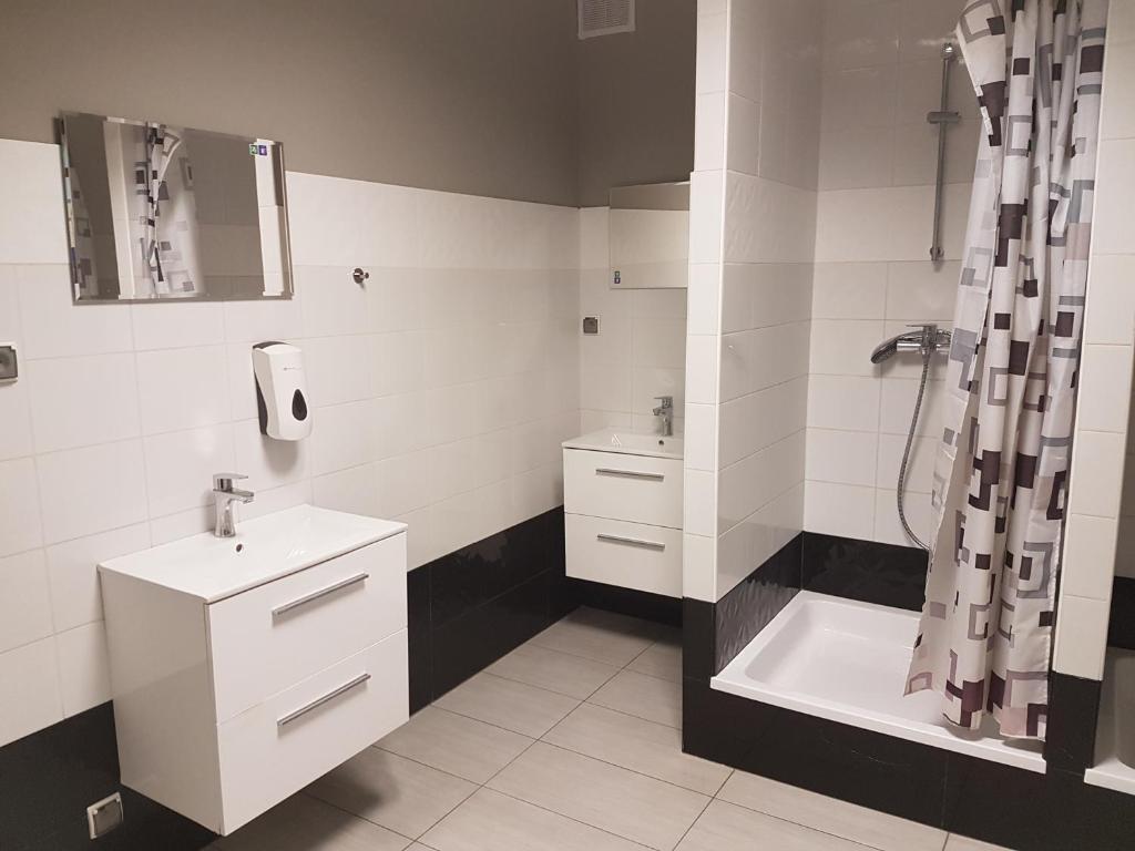 Koupelna v ubytování Duszka Hostel