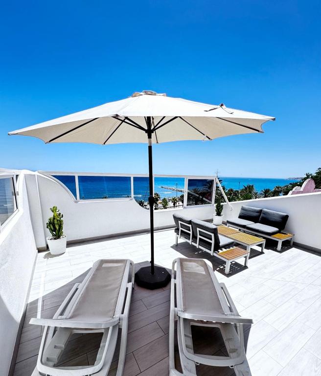 Beachfront Heaven Apartment - Carvajal Beach