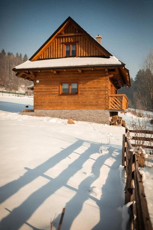 Chata nad Briežkami v zimě