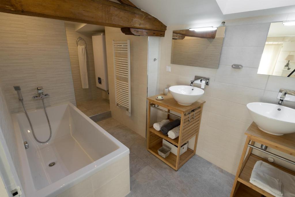 La Tillaie SPA et Sauna - Junior Suite With Garden View