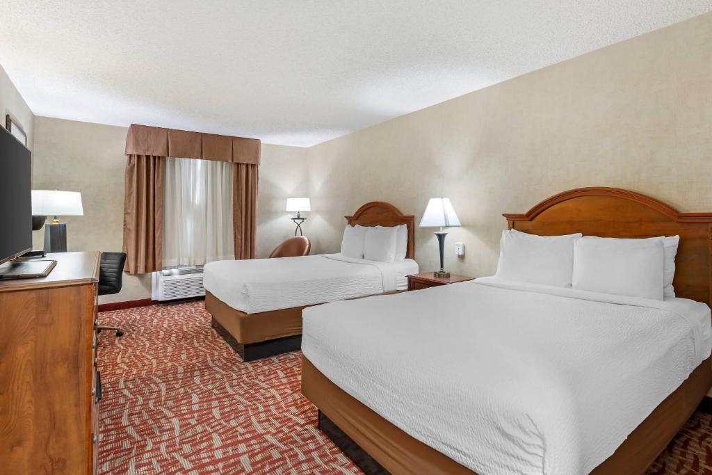 Rodeway Inn Columbia Mall Loop - Queen Room With Two Queen Beds - Non-Smoking