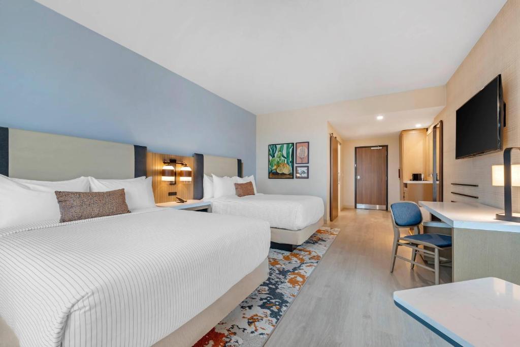 Cambria Hotel Austin Downtown photo