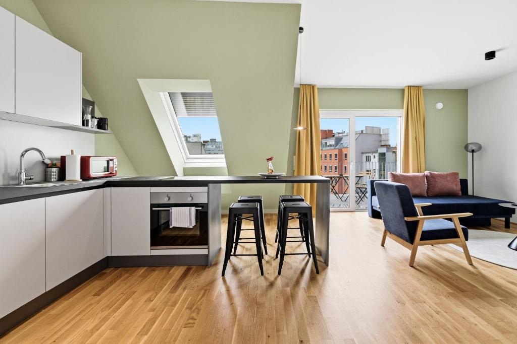 Premium Apartments with Air Conditioning - doverys yard