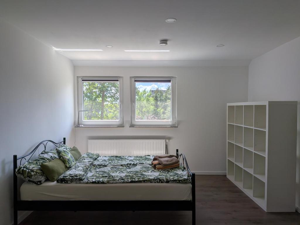 Komfort-Apartment bei Erlangen mit Parkplatz & Balkon - Apartamento De Dos Dormitorios