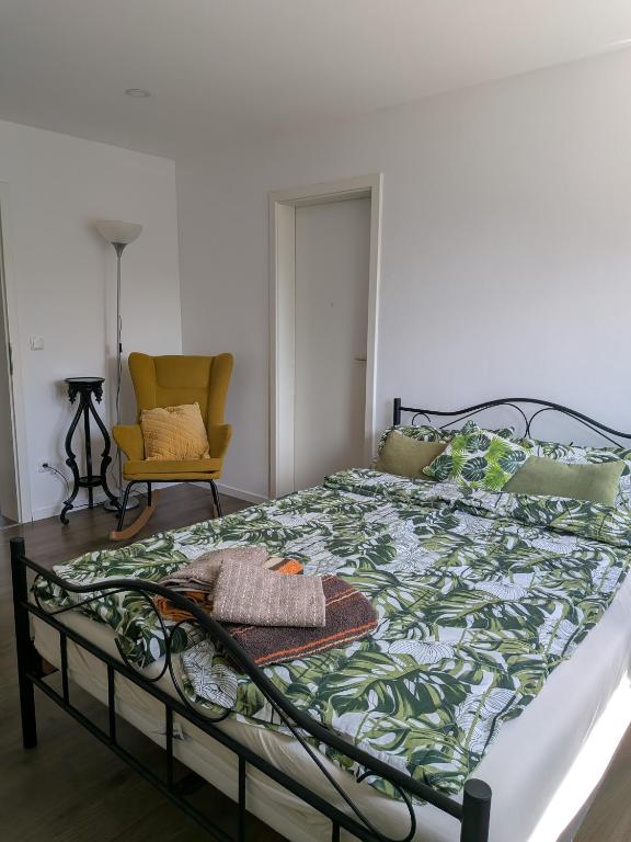 Komfort-Apartment bei Erlangen mit Parkplatz & Balkon