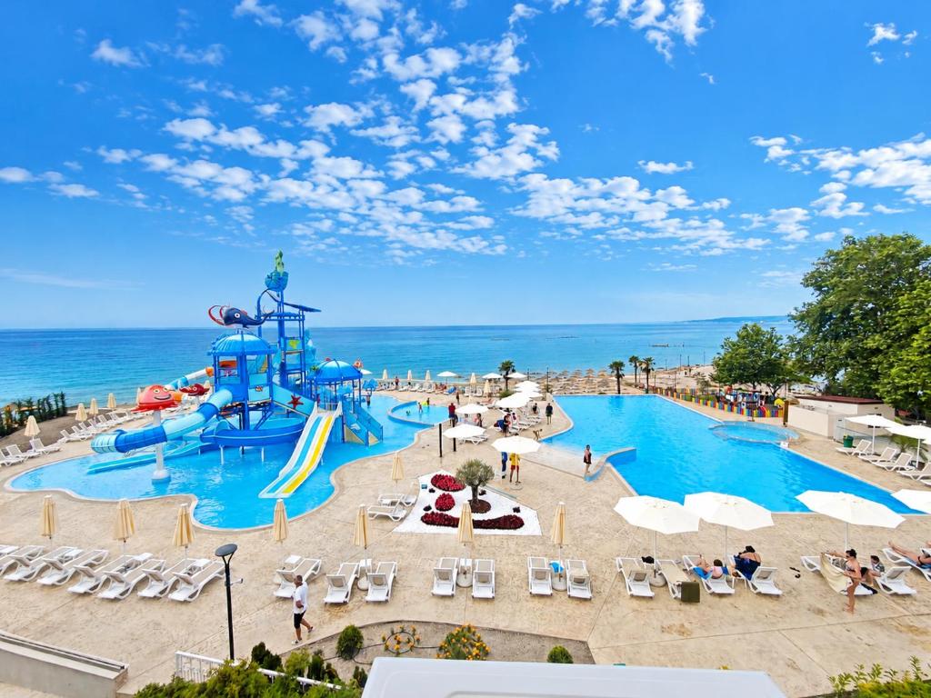 Royal Bay Resort & Aqua Park - All Inclusive and Free beach accsess