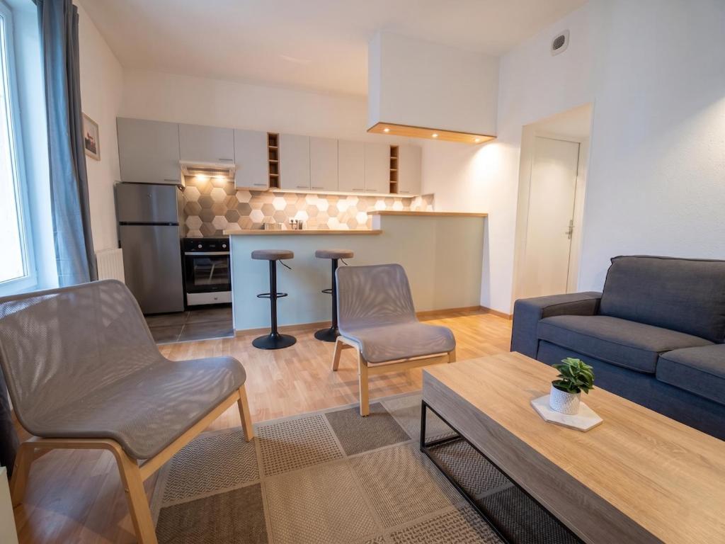 Jacquart, Close to downtown, Free private parking