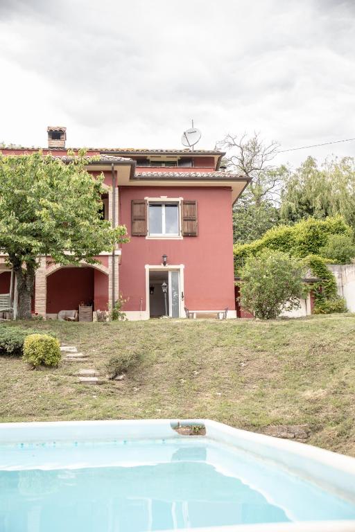 Villa Patty villa con piscina e camino nelle Marche