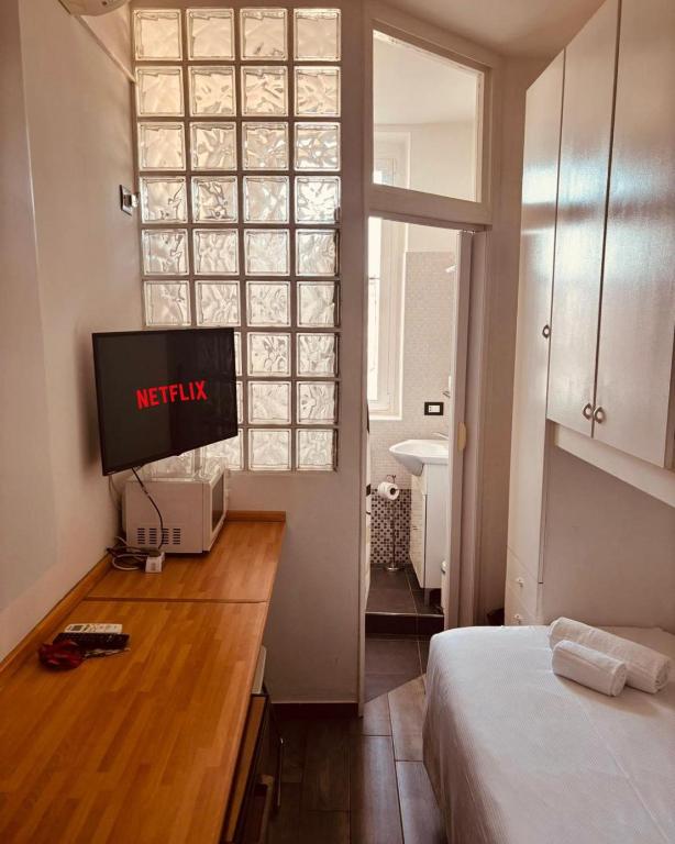 Studio in zona Loreto vicino metro MM1 e MM2 - Lippino