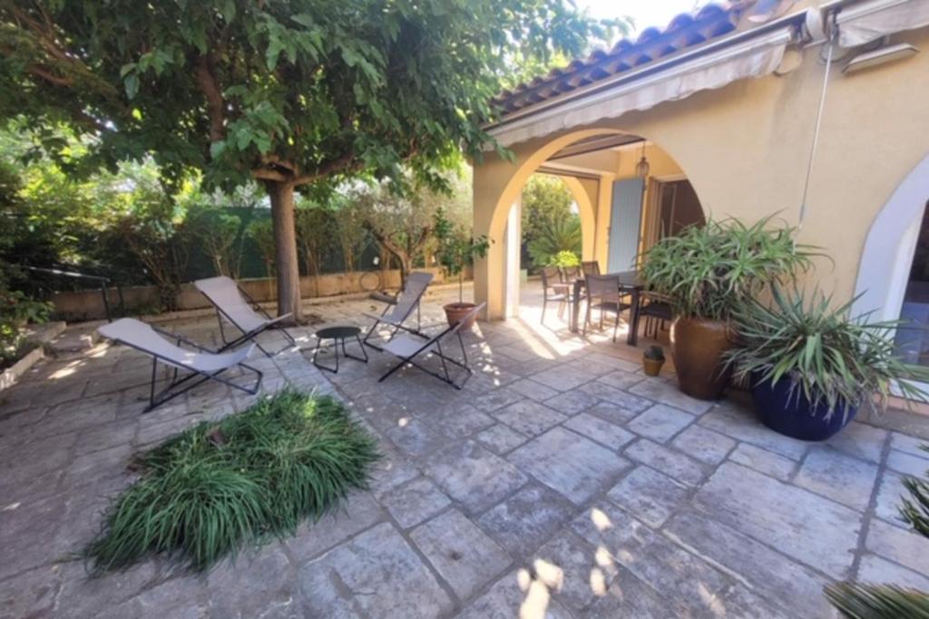 Bright house 300m from Fréjus beach