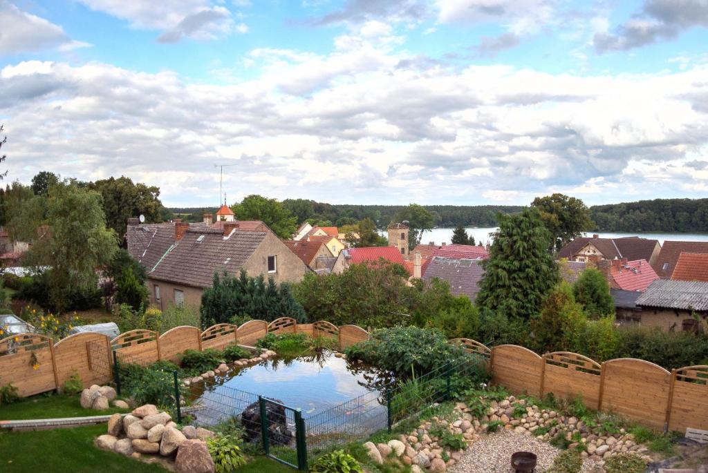 Ferienwohnung mit Seeblick - Housity