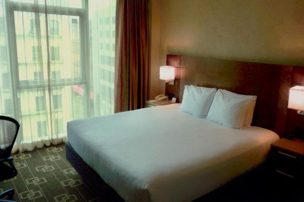 Wyndham Garden Chinatown photo
