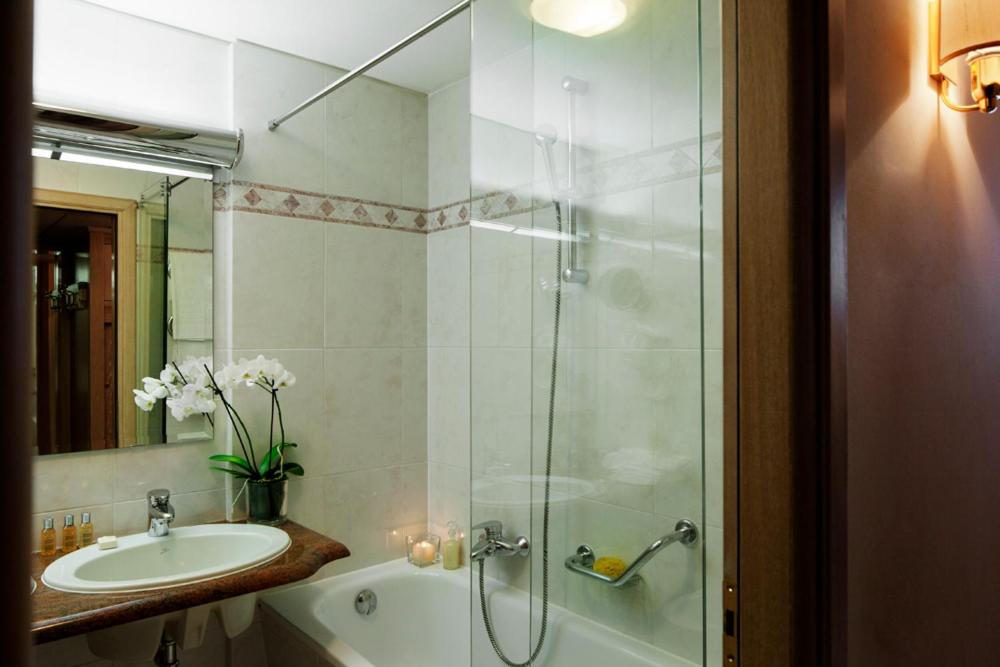 Koupelna v ubytování Hotel Simplon