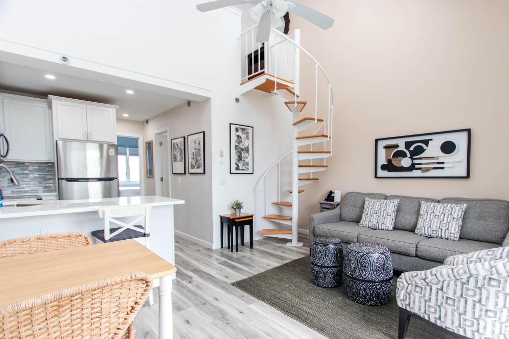 Windward Shores photo