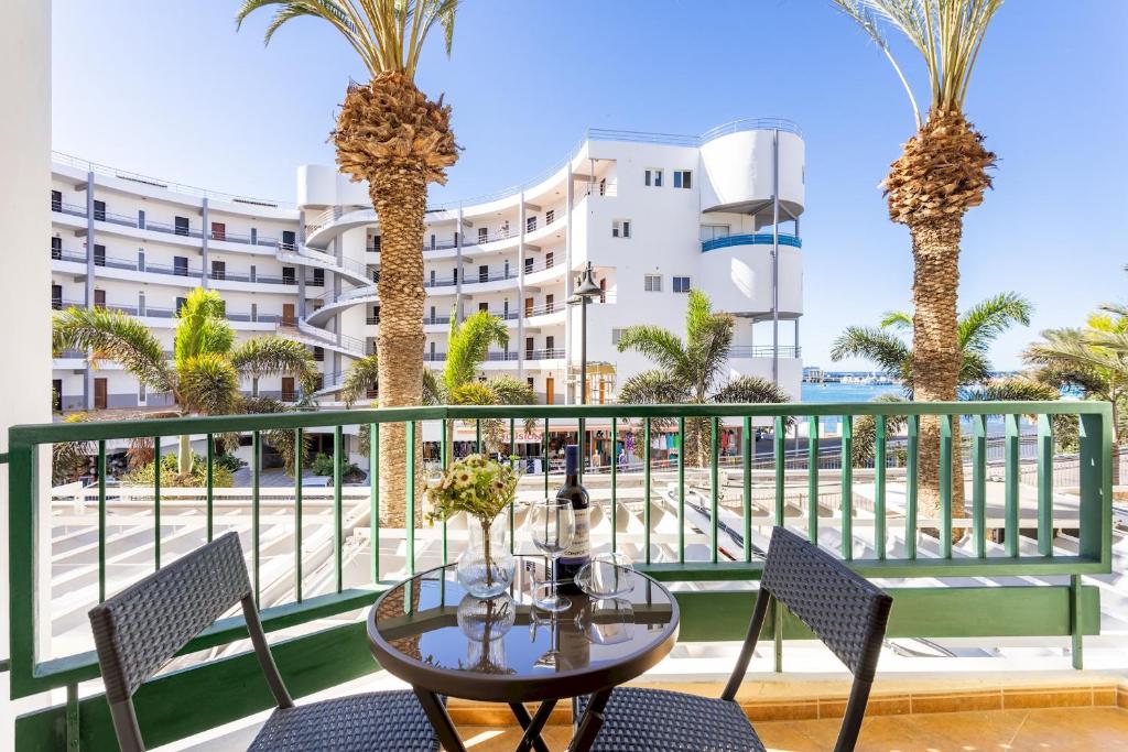 Home2Book Cozy Coastal Apt & Pool, Los Cristianos