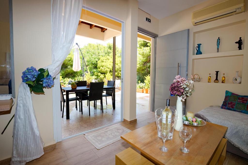 Cozy Loft Vouliagmeni - Private Terrace