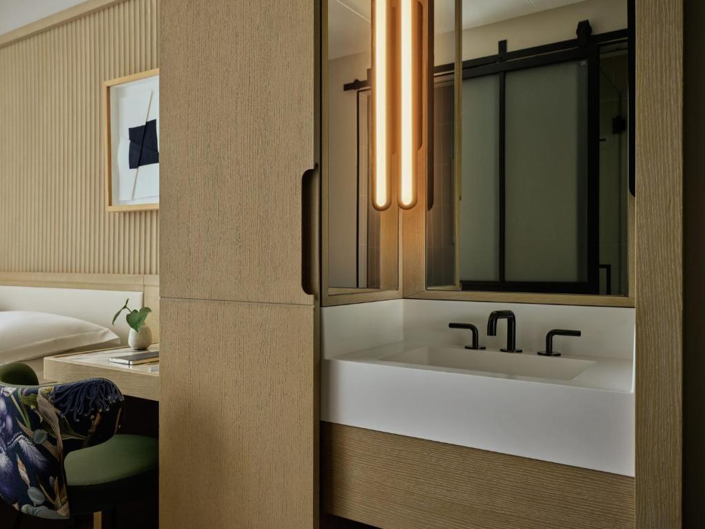 Kimpton Era Midtown New York by IHG 3