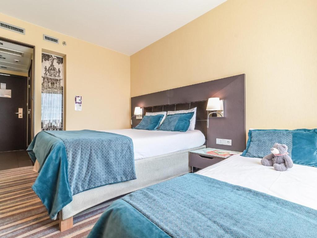 Mercure Gdańsk Stare Miasto - Standard Queen Room With Extra Baby Bed