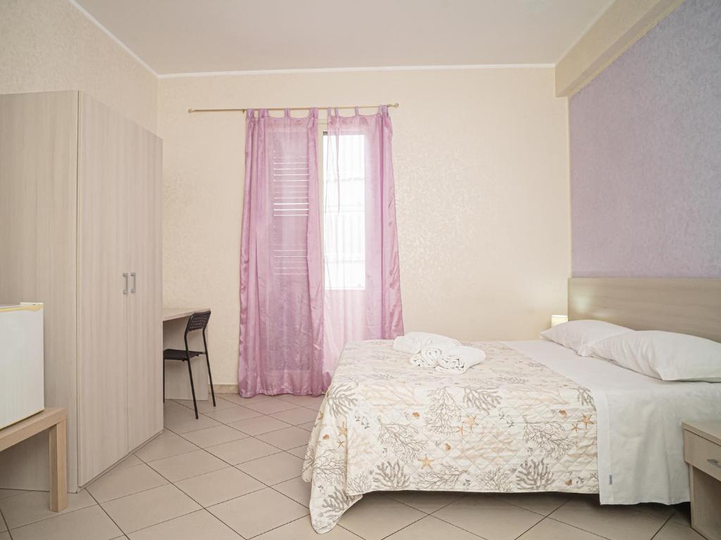 B&B Alta Marea Pozzallo - Triple Room With Private Bathroom