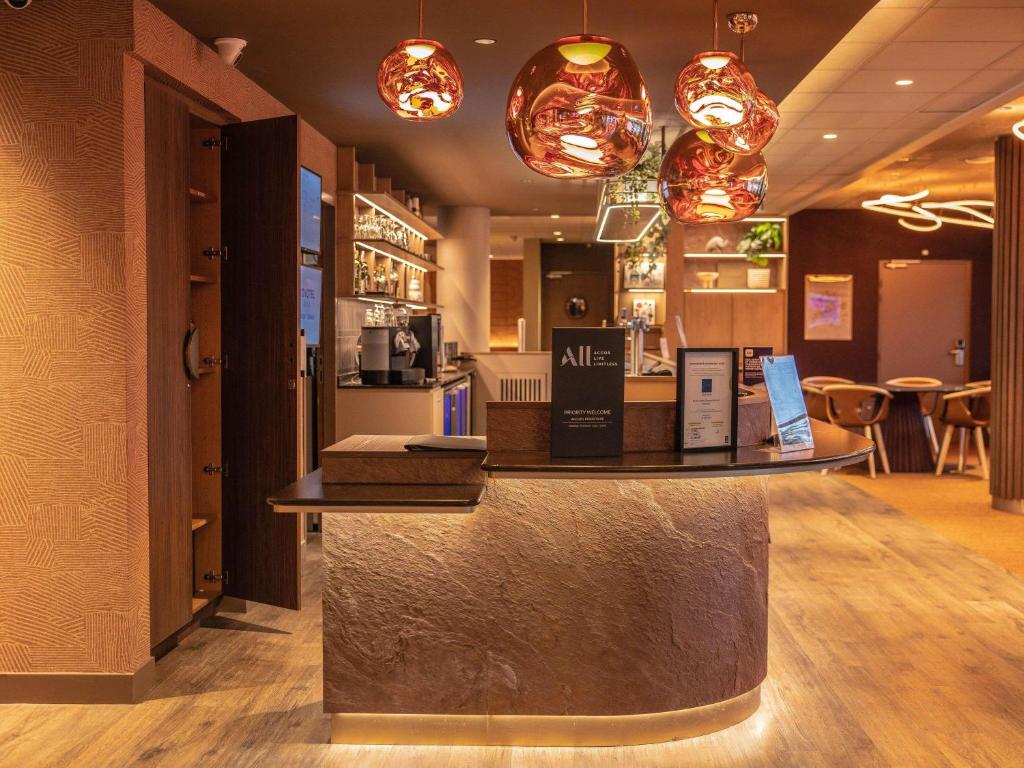 ห้องอาหารหรือที่รับประทานอาหารของ Novotel Suites Clermont Ferrand Polydome