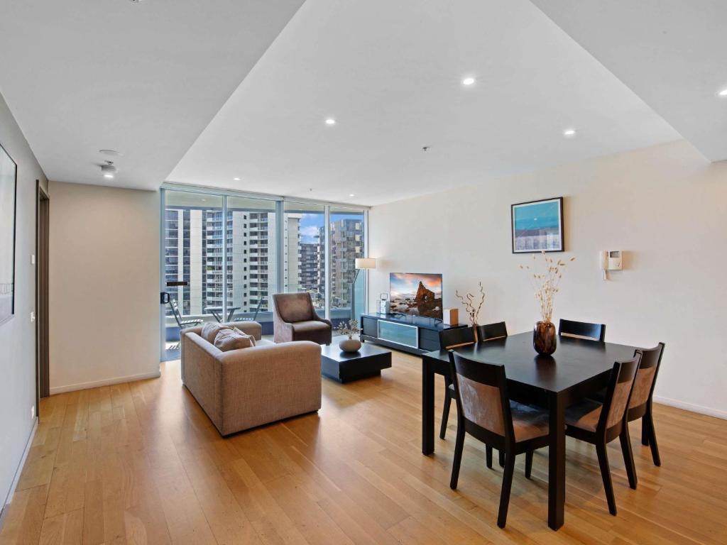 Travel Proud The Sebel Residences Melbourne Docklands Serviced Apartments - Ein-Zimmer-Wohnung Mit Balkon Und Wasserblick