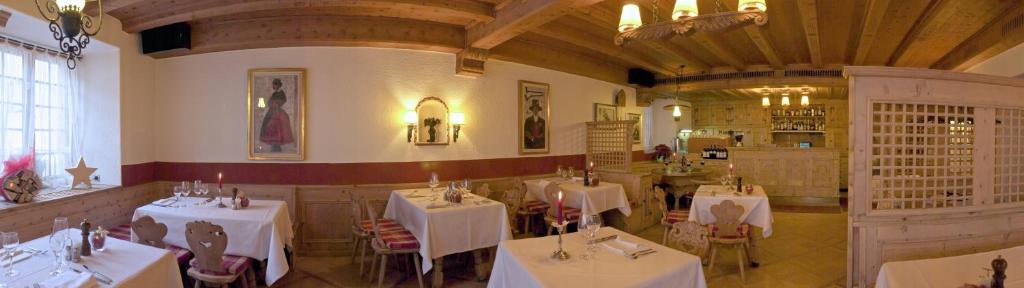 Restaurace v ubytování Poschiavo Suisse Hotel & Traditional Fondue Stube