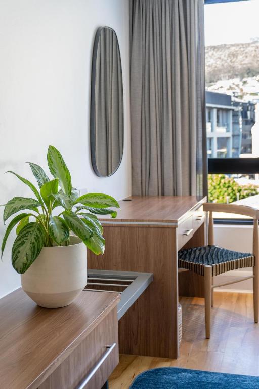 President Hotel - 