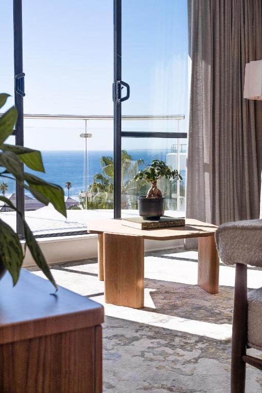 President Hotel - 