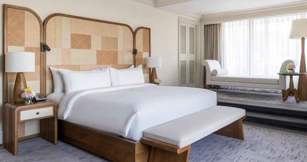 The Peninsula Manila photo