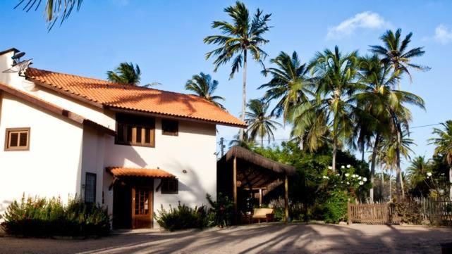  Pousada Surf Village