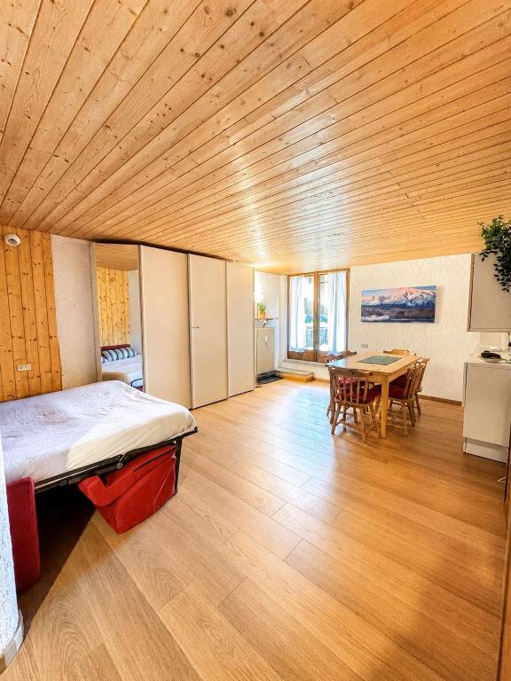 Chalet Campiglio Alpin View - Guardabassi Collection, Madonna di Campiglio — property photo 1