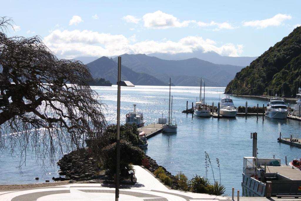 Picton Waterfront Oxley's Luxury Apartment - Resim 27