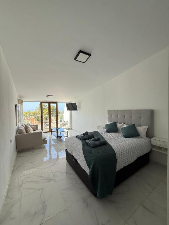 Room City Estepona Aldea Luna
