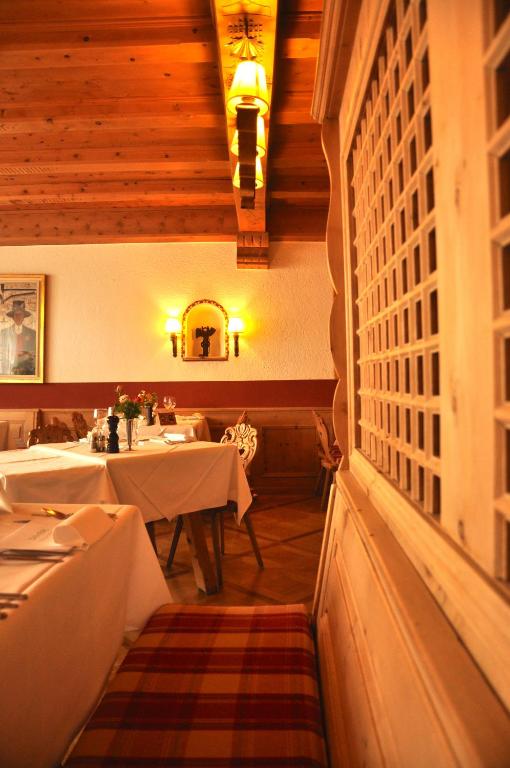 Restaurace v ubytování Poschiavo Suisse Hotel & Traditional Fondue Stube