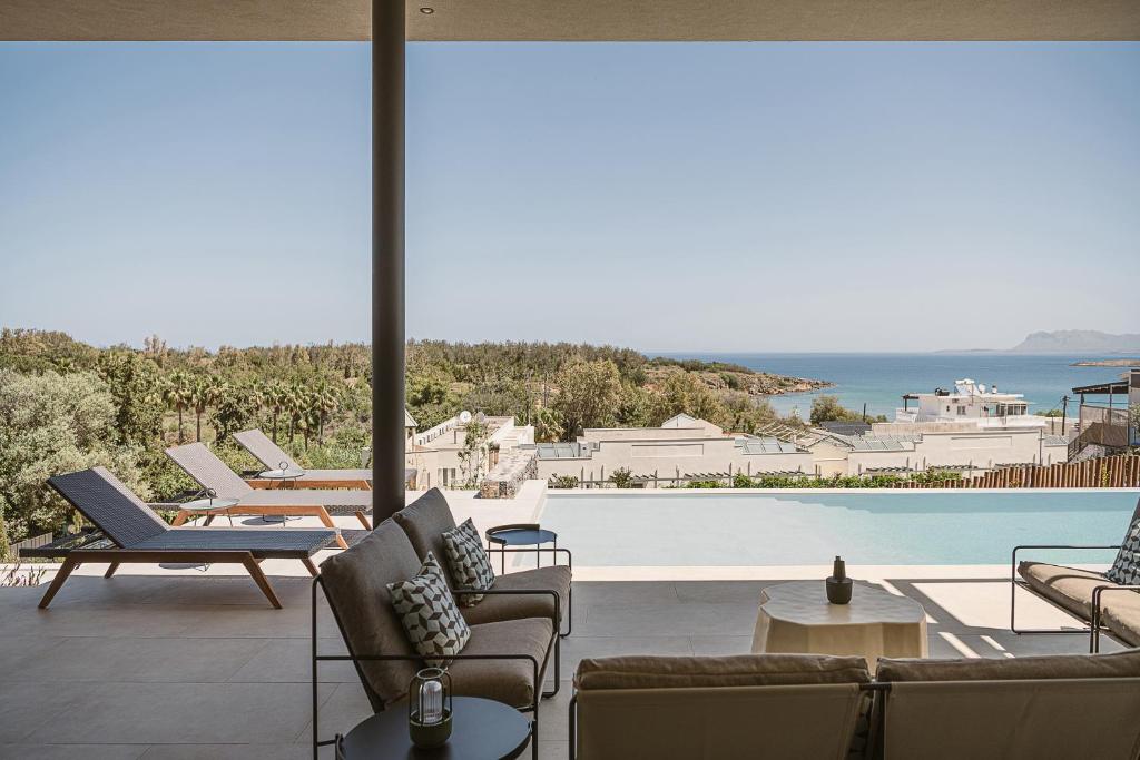 Eleven Sundays Retreat Beach Escape by etouri