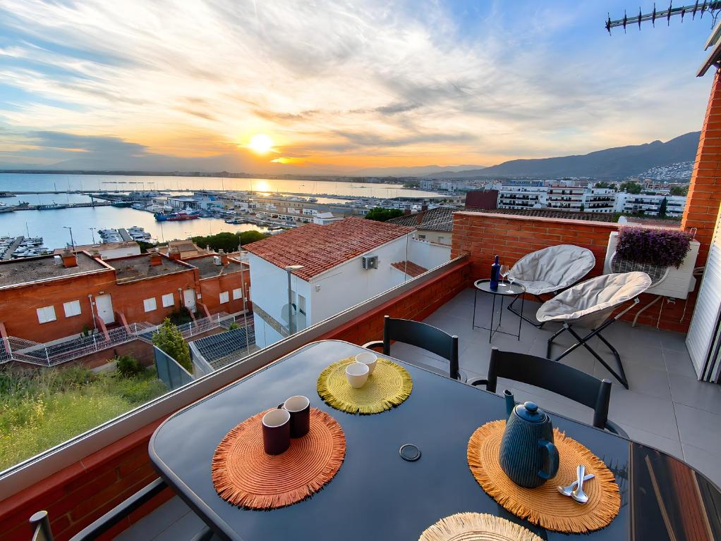 Golden Sunset Views - Panoramic Sea View Duplex