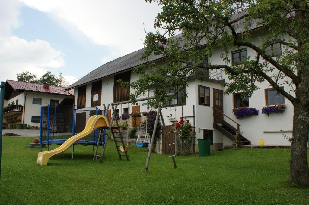 Herní místnost nebo prostor pro děti v ubytování Schlagerberg