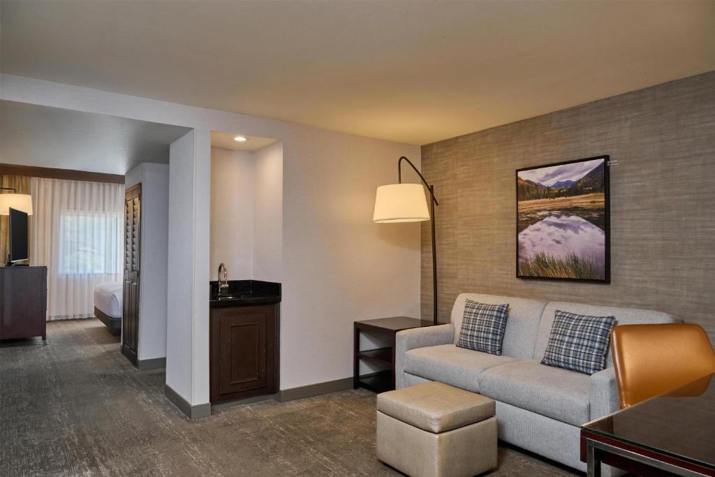 DoubleTree by Hilton Hotel Flagstaff photo