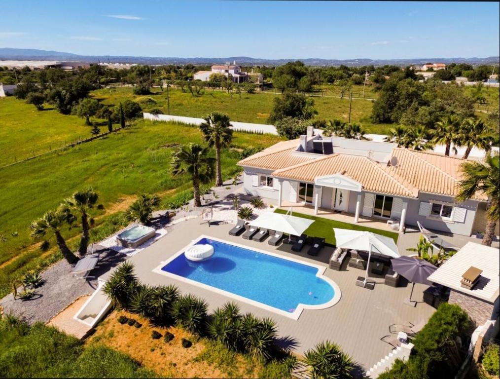 Villa Monarca by Stay ici