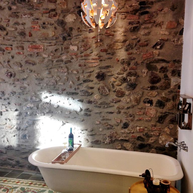 A bathroom at Groc Rooms
