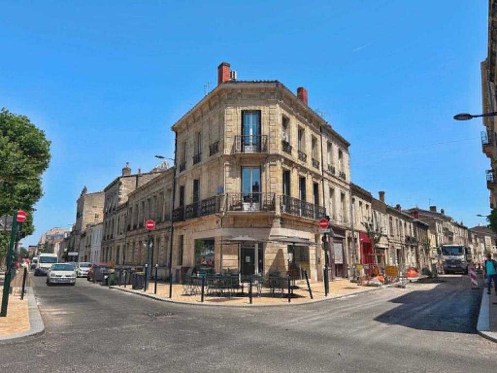 Rent Bordeaux