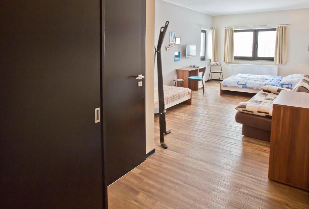 Pension Siesta - Triple Room With Private Bathroom
