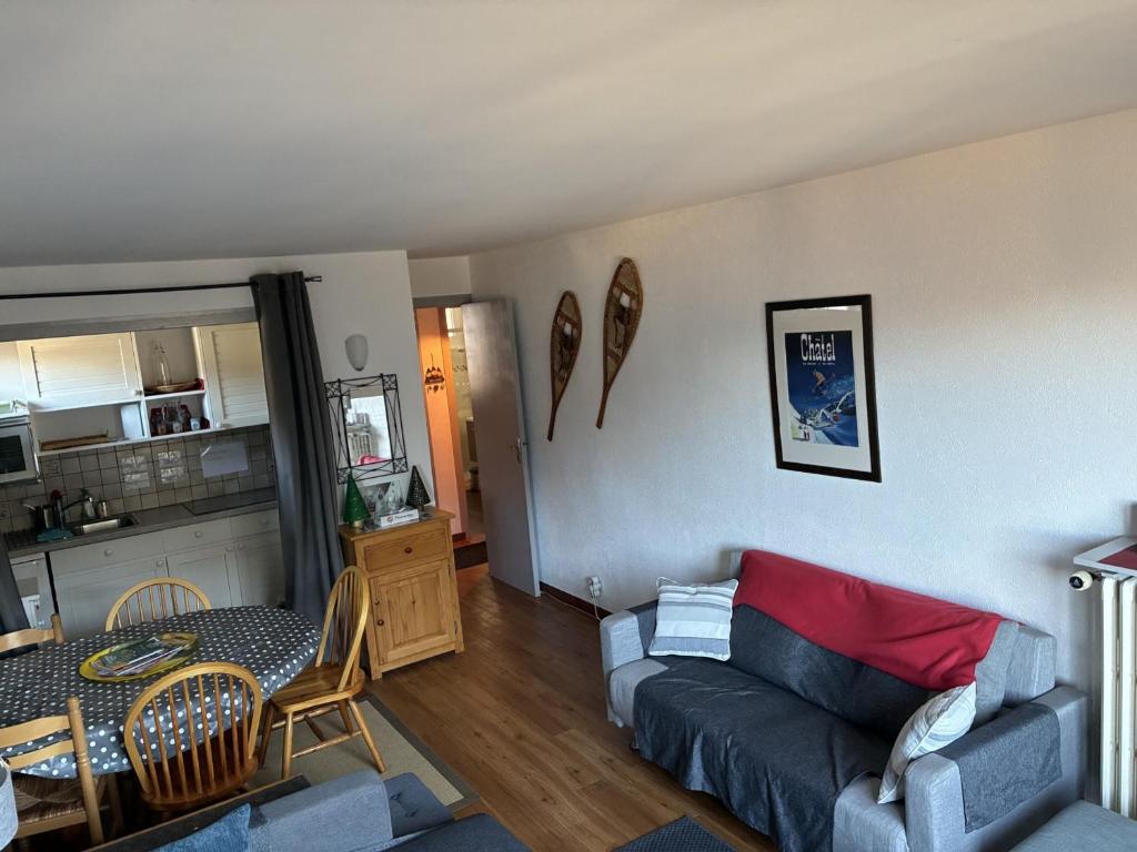 Appartement cosy 5 personnes, proche télécabine, balcon ouest